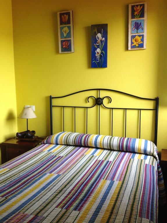 Maison d'hôtes La Xica Ll à Beceña Chambre photo