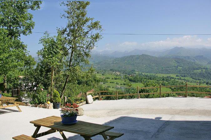 Maison d'hôtes La Xica Ll à Beceña Extérieur photo