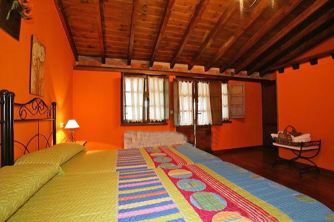 Maison d'hôtes La Xica Ll à Beceña Extérieur photo